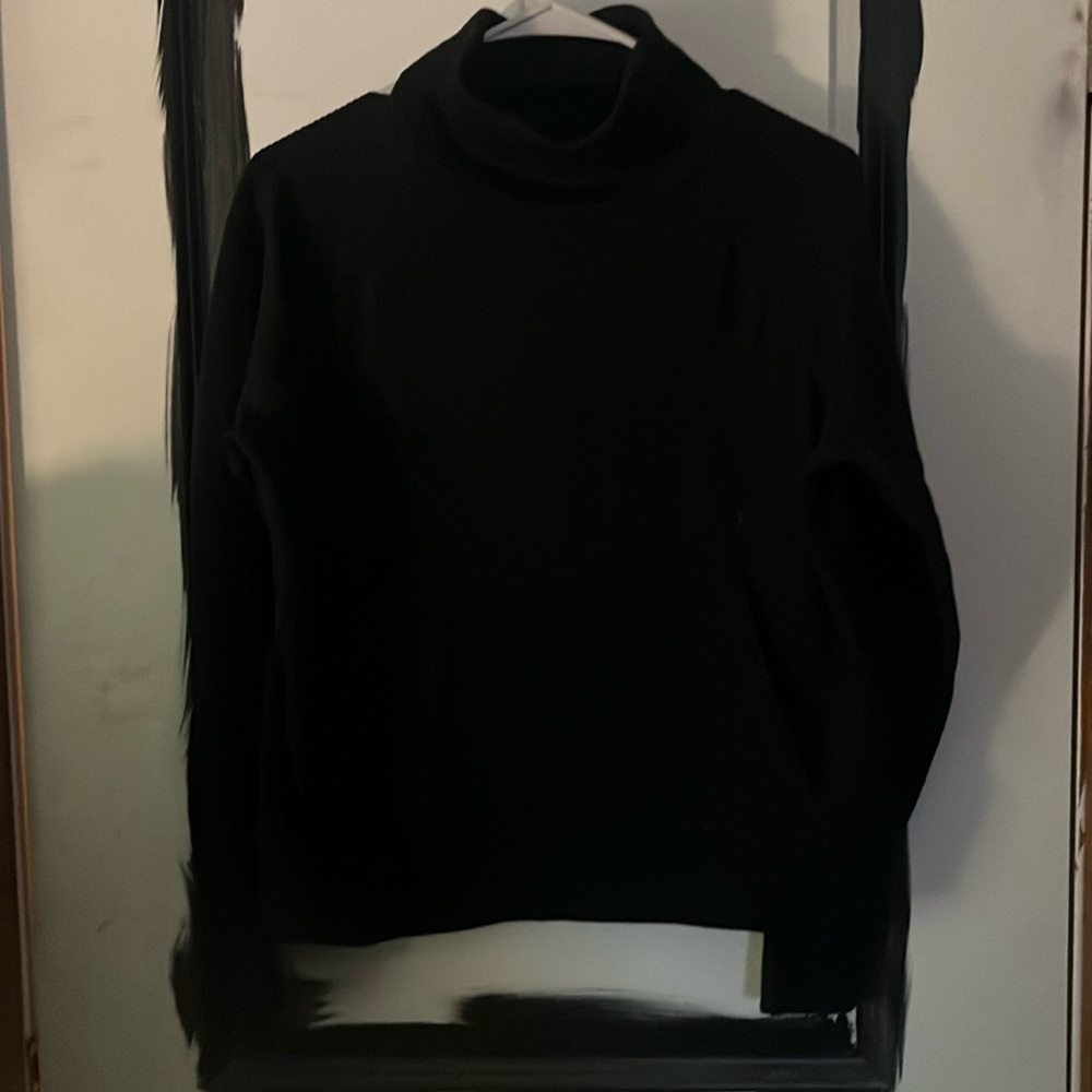 fila sweater size small like new condition